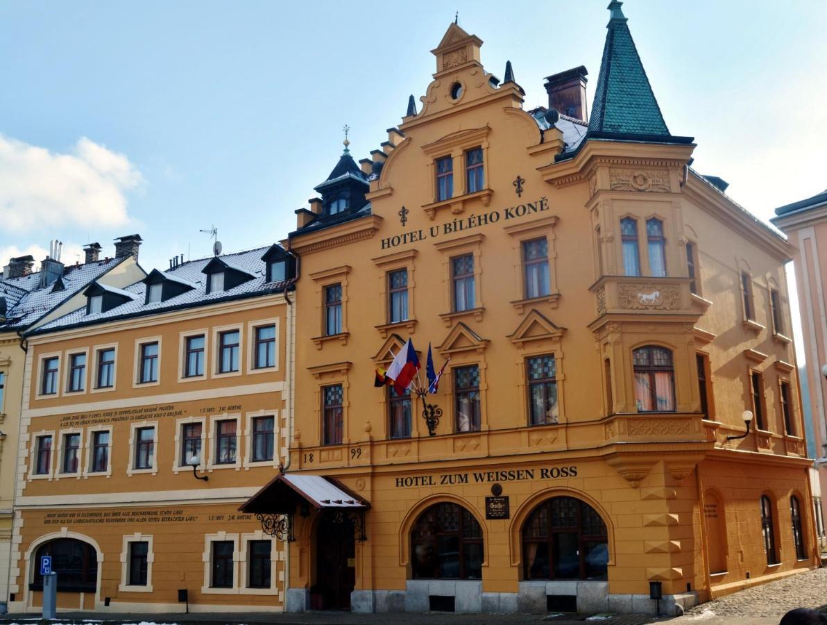 Hotel U Bílého koně Loket Esterno foto