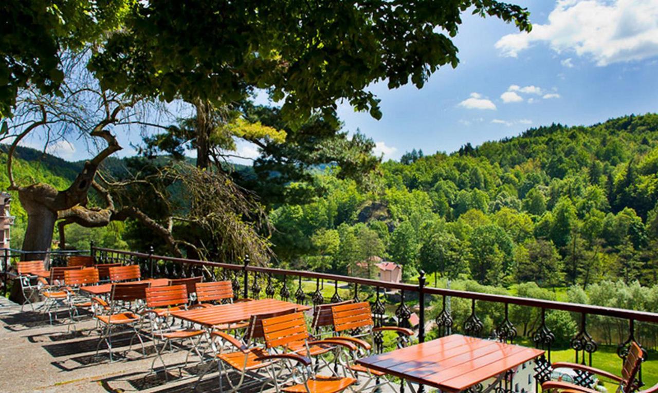 Hotel U Bílého koně Loket Esterno foto