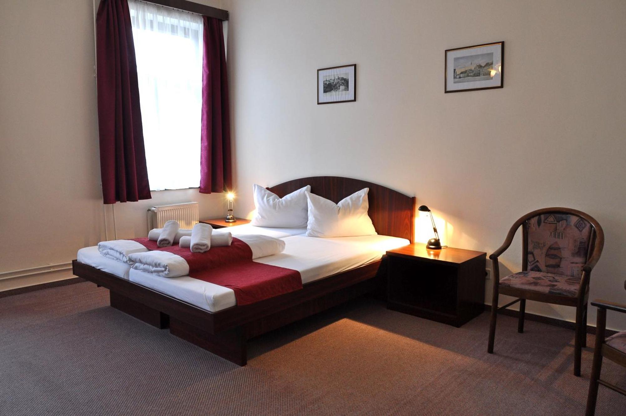 Hotel U Bílého koně Loket Camera foto