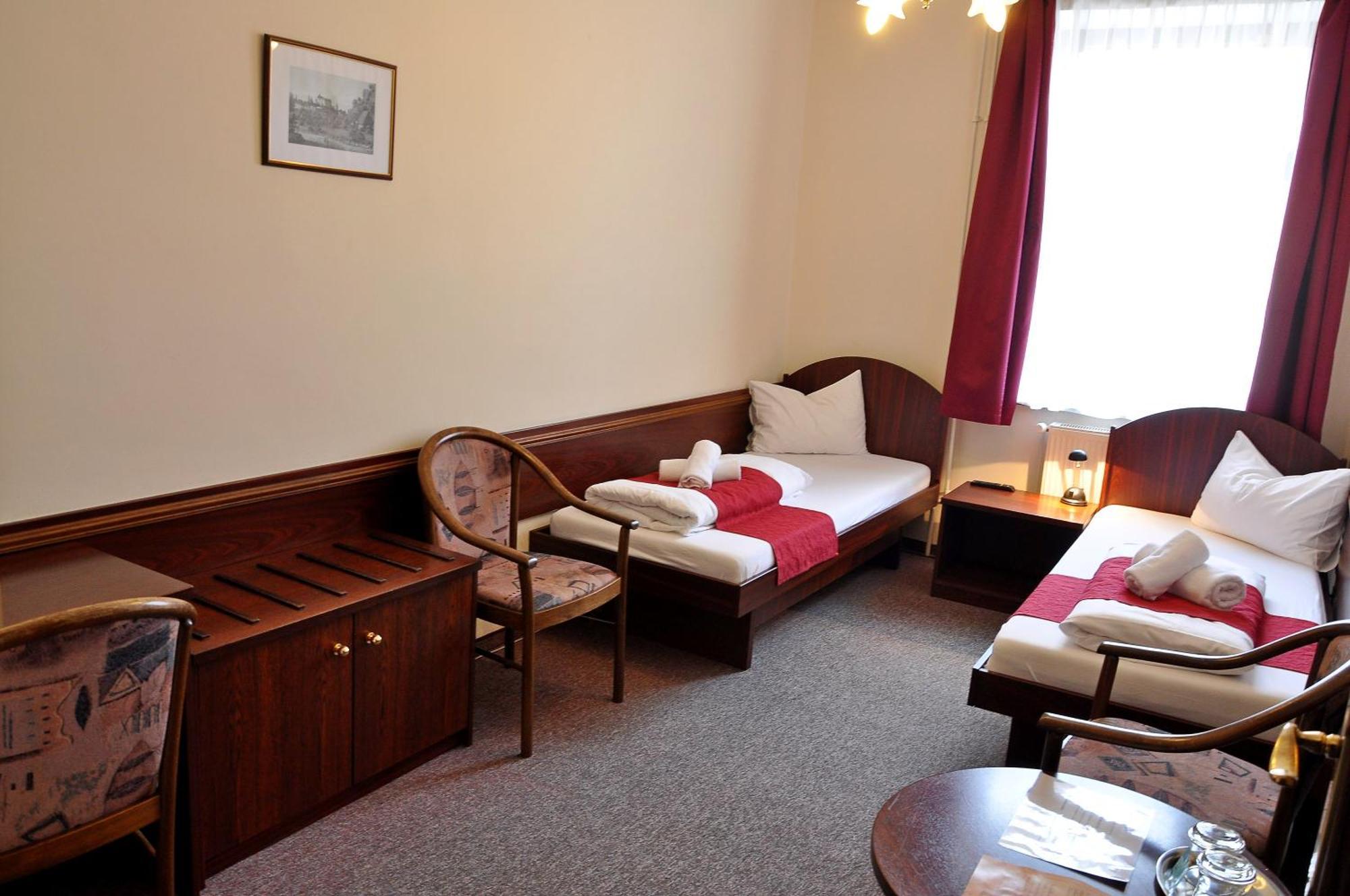 Hotel U Bílého koně Loket Camera foto